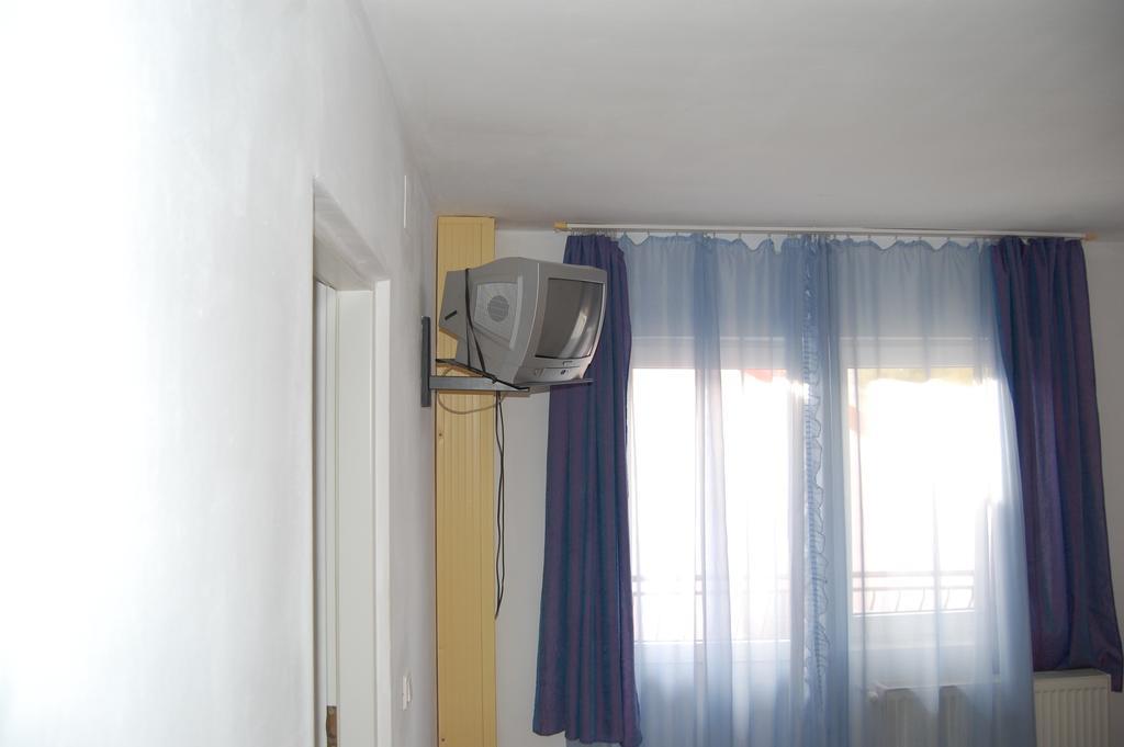 Pensiunea Vidra Băile Felix Buitenkant foto